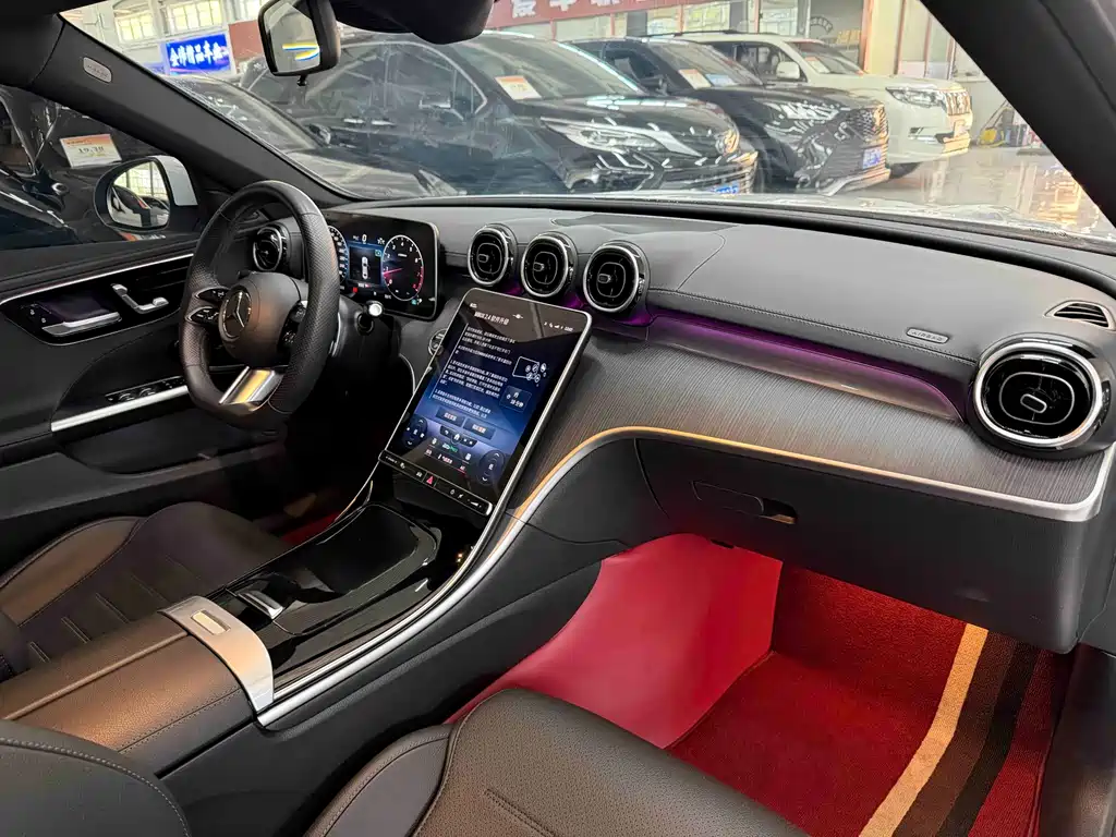 Mercedes-Benz C-Class 2023 — фото 17