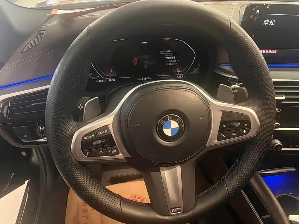BMW 5 Series 2022 — фото 10