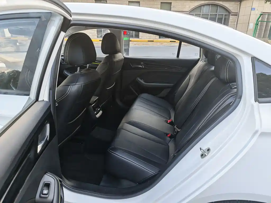 Roewe i5 2023