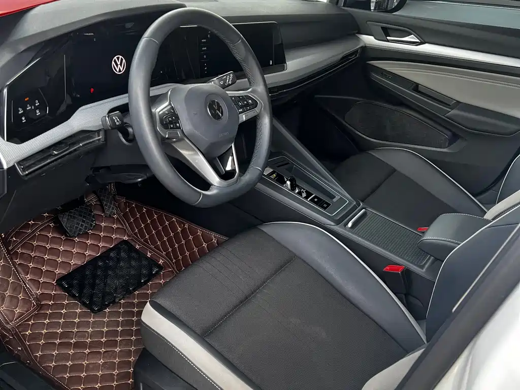 Volkswagen Golf 2023