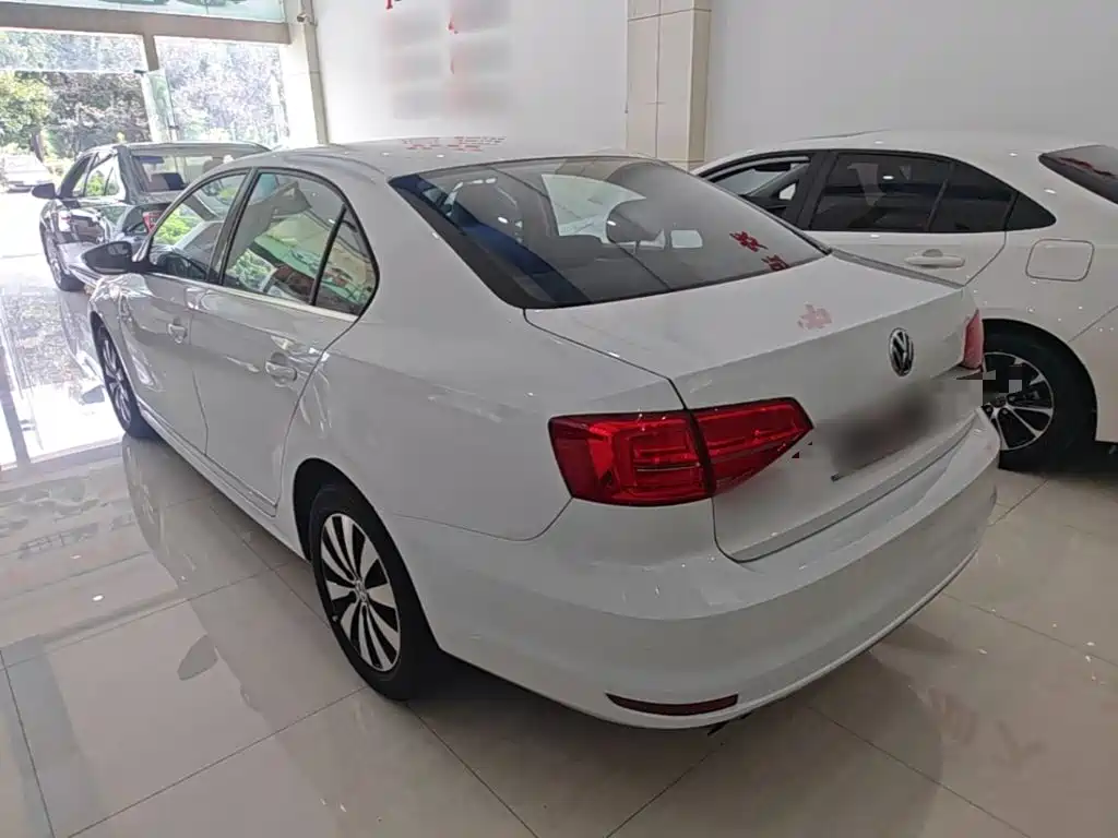 Volkswagen Sagitar 2017