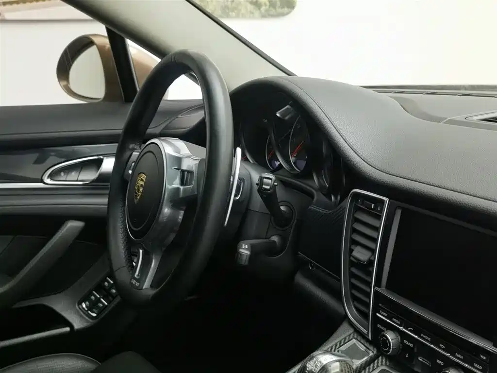 Porsche Panamera 2015 — фото 22