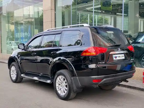Mitsubishi Pajero Jinchang 2014