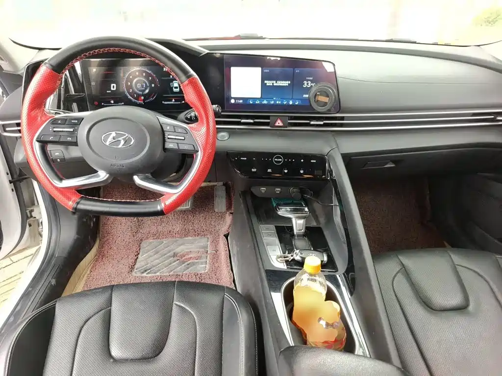 Hyundai Elantra 2021