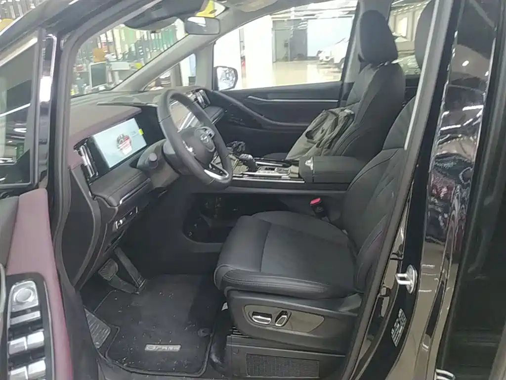 GAC Motor Trumpchi M8 2026 — фото 15