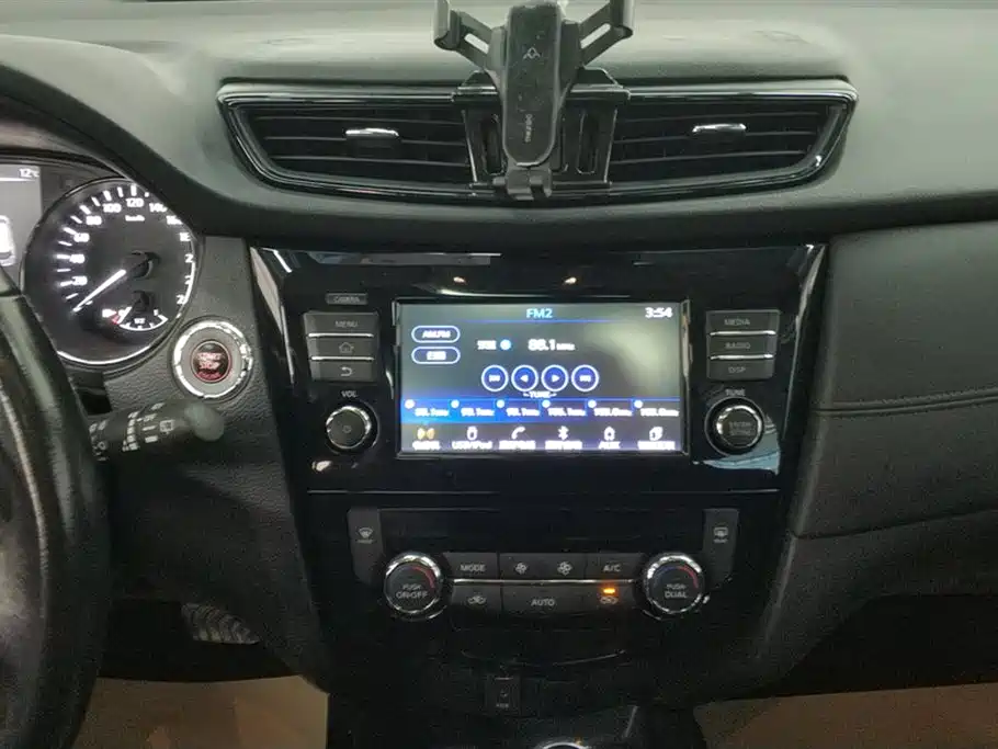 Nissan X-Trail 2017 — фото 13
