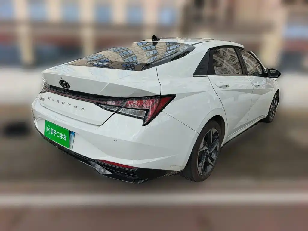 Hyundai Elantra 2021