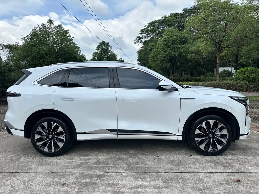 Changan CS75 PLUS 2025 — фото 12