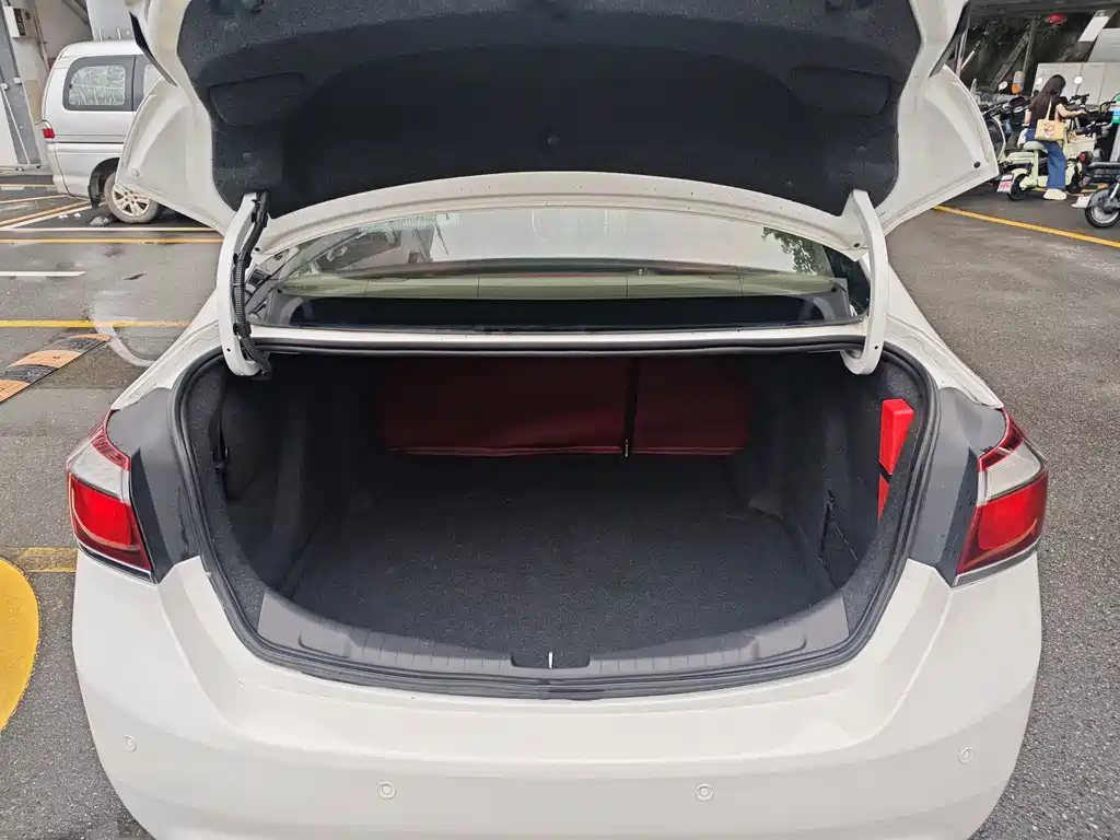 Chevrolet Cruze 2015 — фото 16