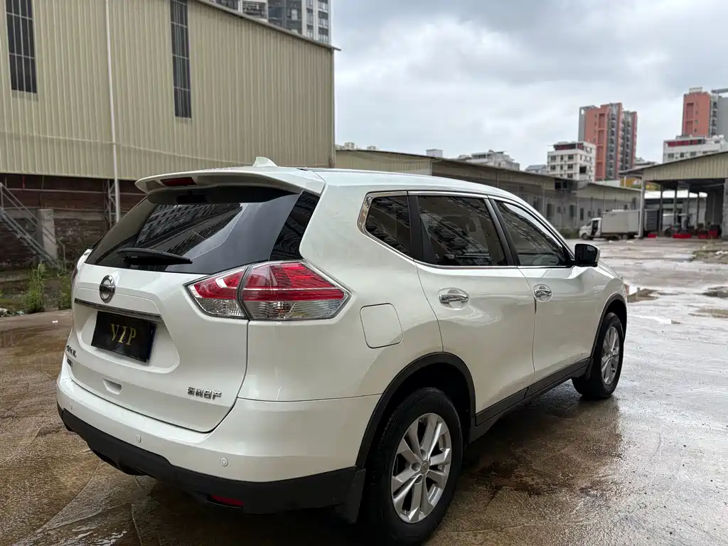 Nissan X-Trail 2017 — фото 12