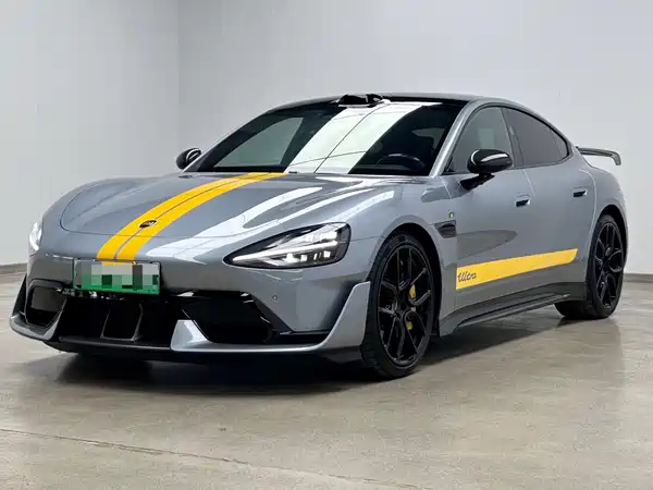 Xiaomi SU7 Ultra 2025