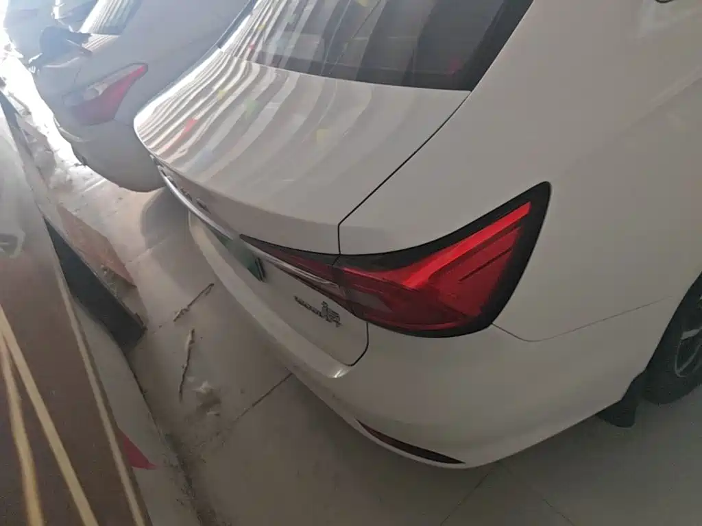 Roewe i5 2021