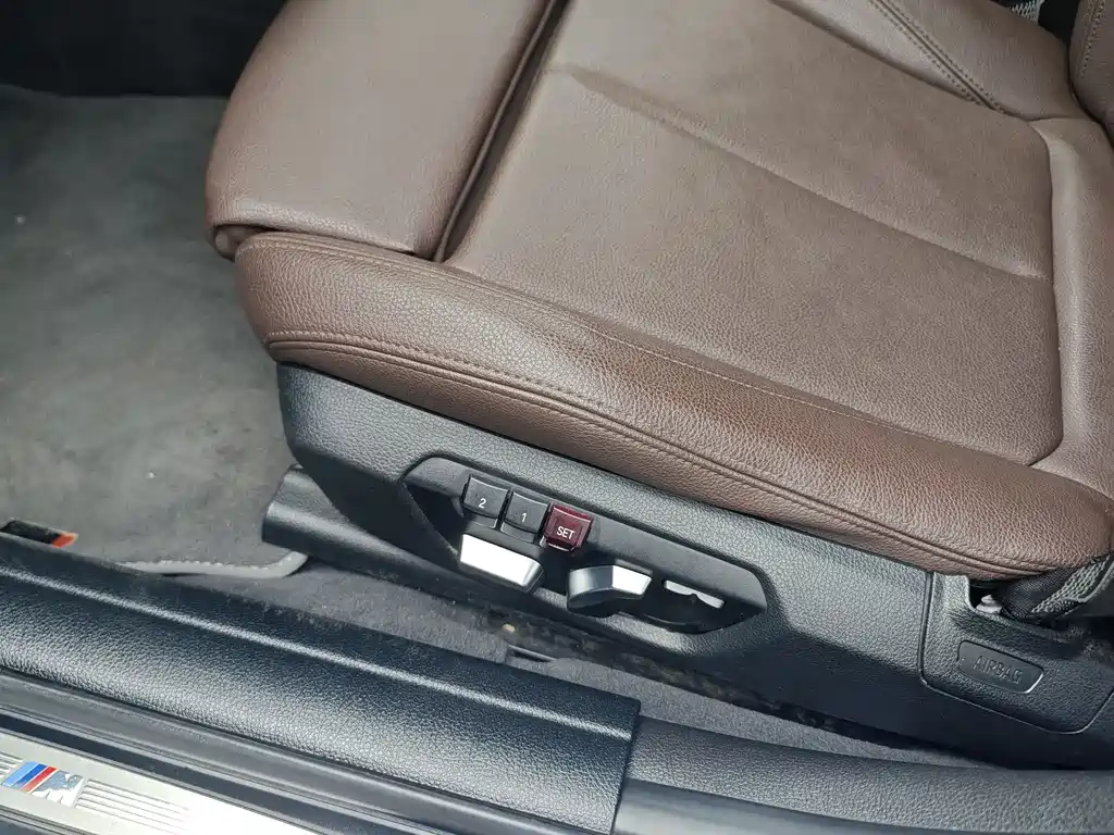 BMW 3 Series 2019 — фото 15
