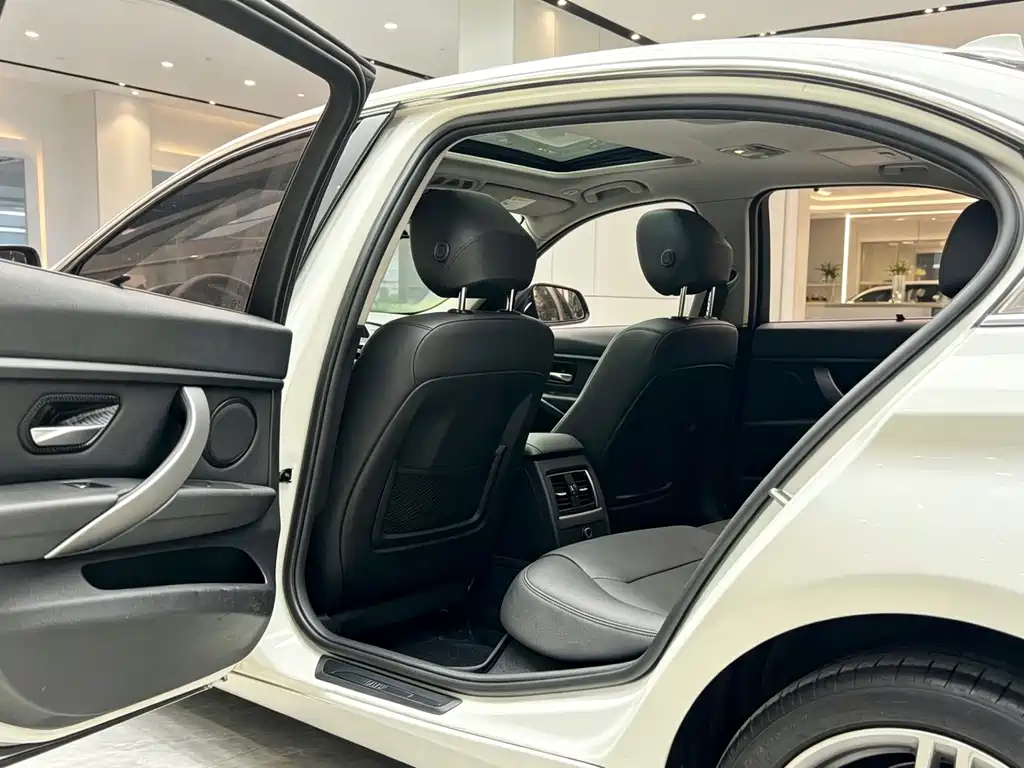 BMW 3 Series 2017