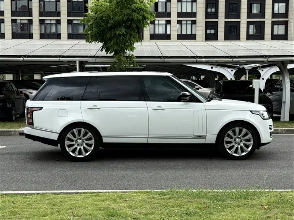 Land Rover Range Rover 2017 — фото 7