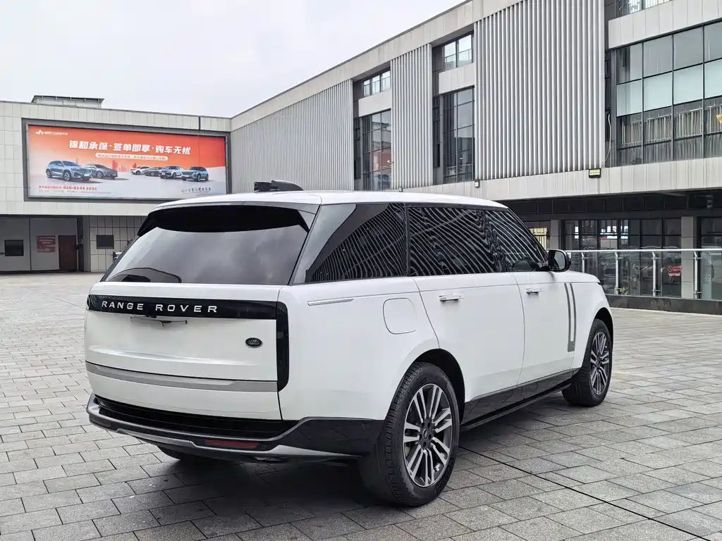 Land Rover Range Rover 2023 — фото 20