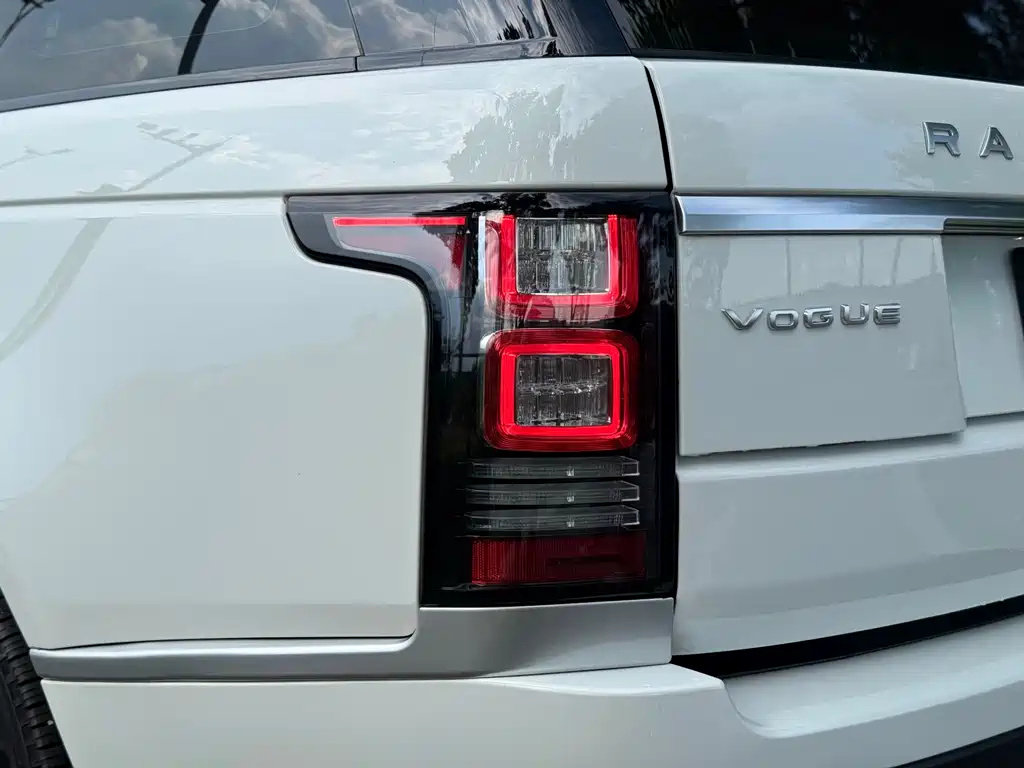 Land Rover Range Rover 2018 — фото 44