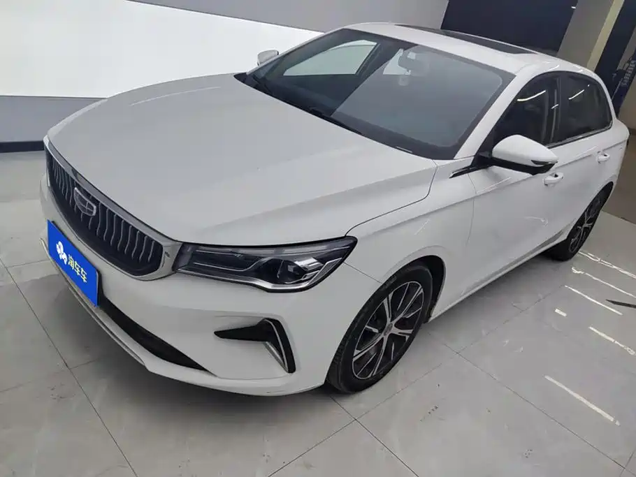 Geely Emgrand 2022