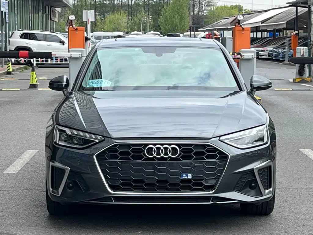 Audi A4L 2021 — фото 2