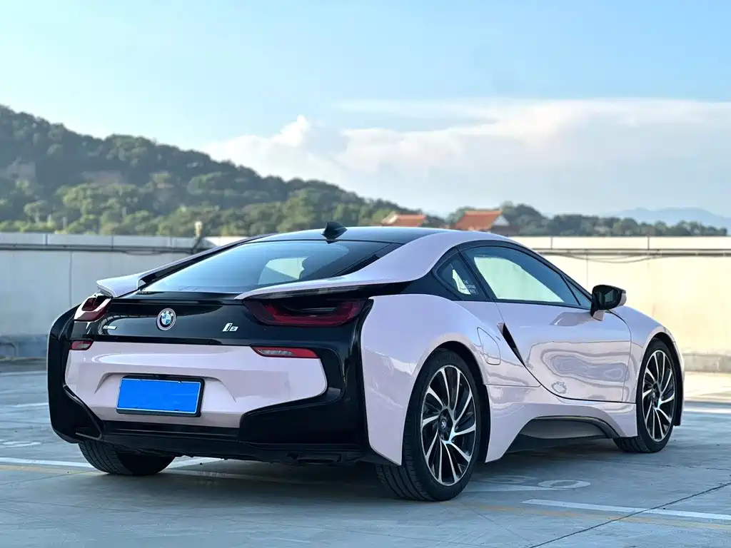 BMW i8 2016 — фото 7