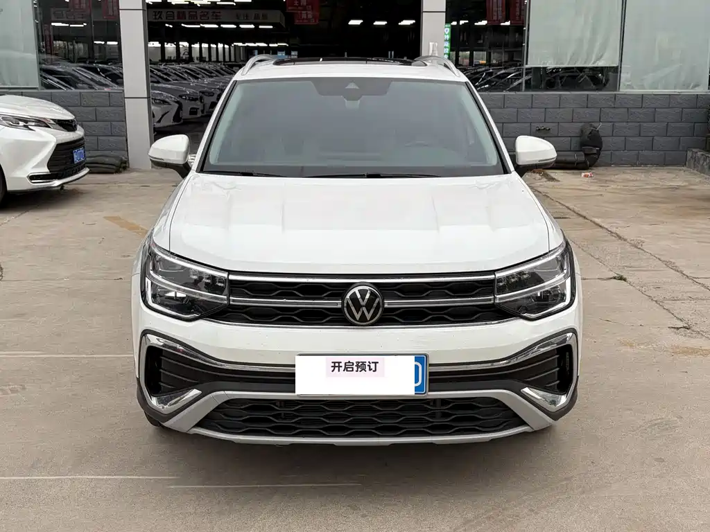 Volkswagen Tharu 2023 — фото 1