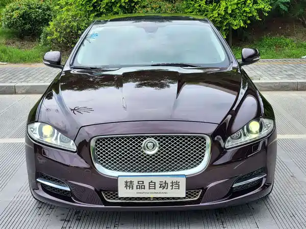 Jaguar XJ 2013