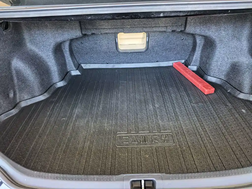 Toyota Camry 2015 — фото 12