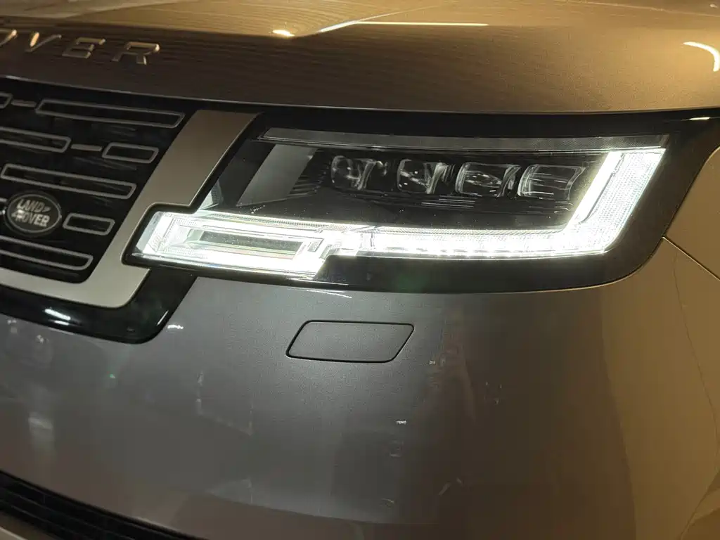 Land Rover Range Rover 2023 — фото 20