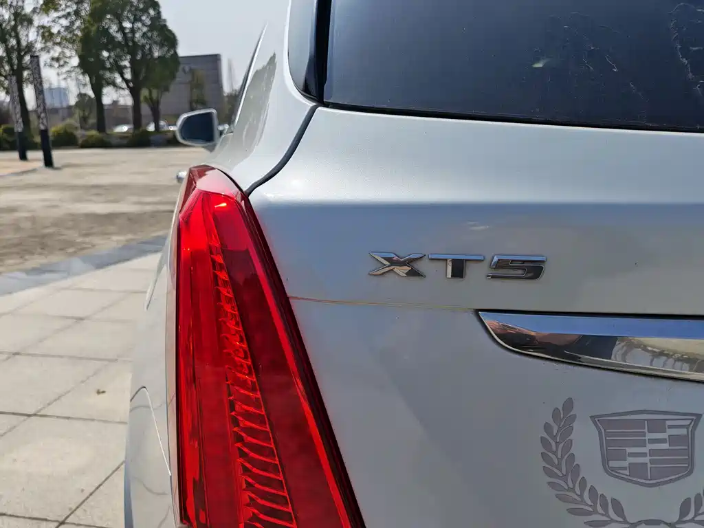 Cadillac XT5 2018 — фото 30