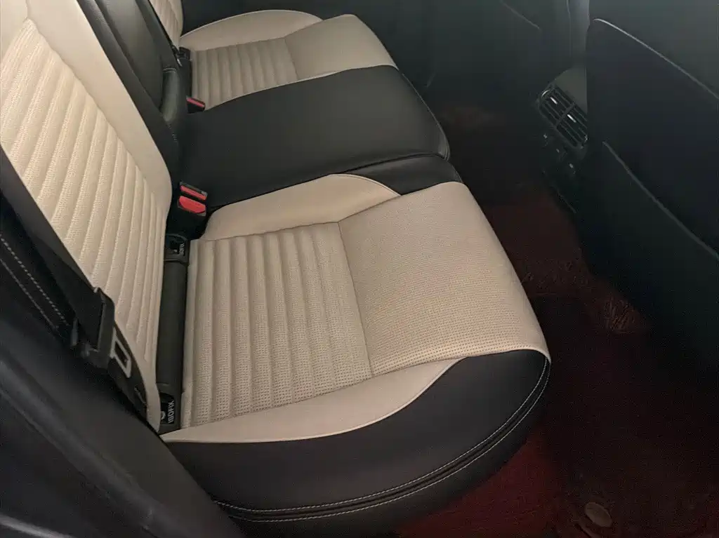 Land Rover Discovery Sport 2021 — фото 14