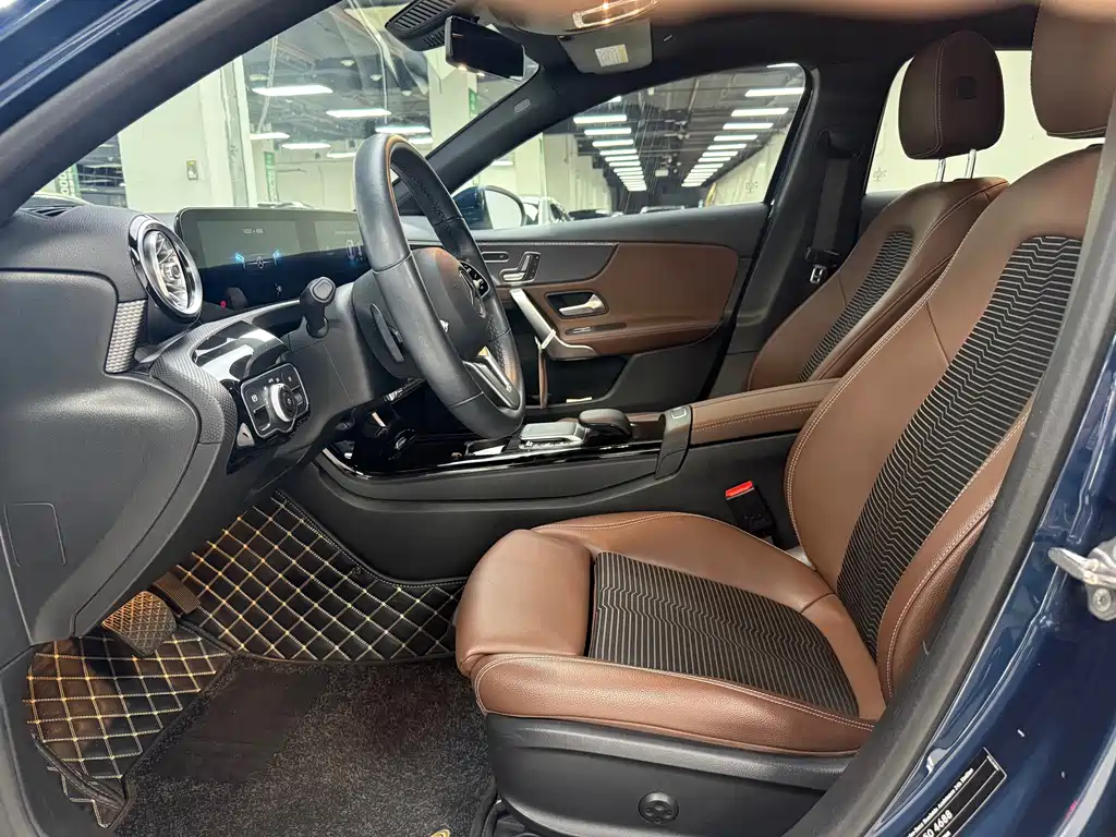 Mercedes-Benz A-Class 2020 — фото 20
