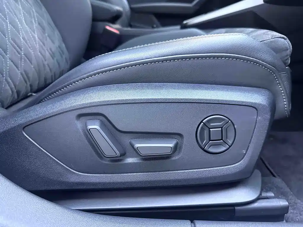 Audi A3 2023 — фото 13