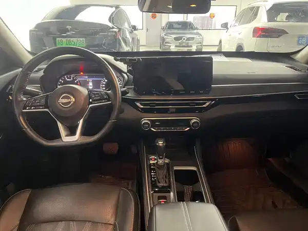 Nissan Teana 2023