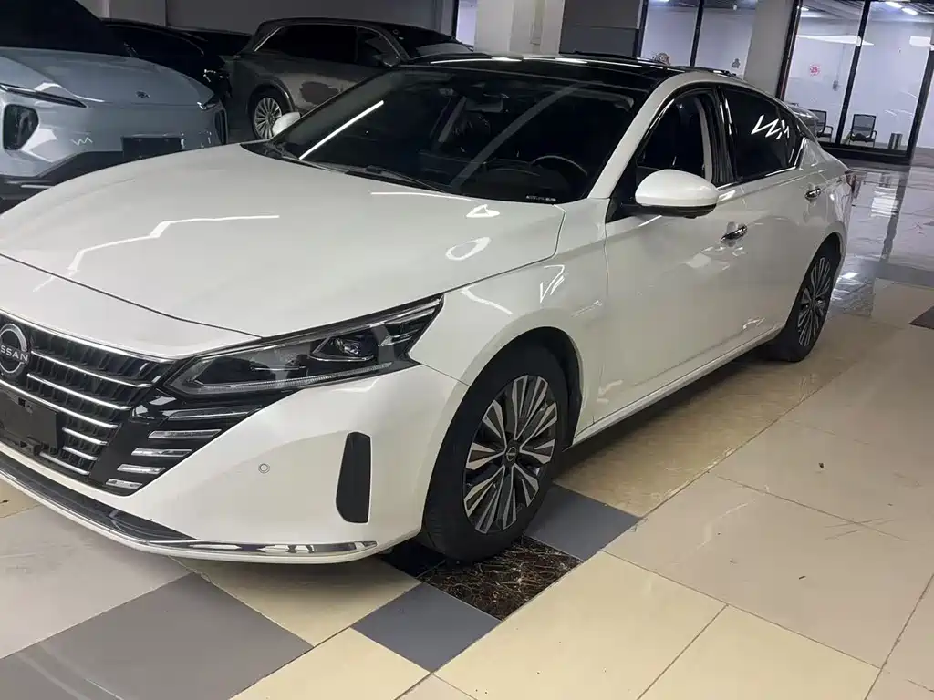 Nissan Teana 2023 — фото 1