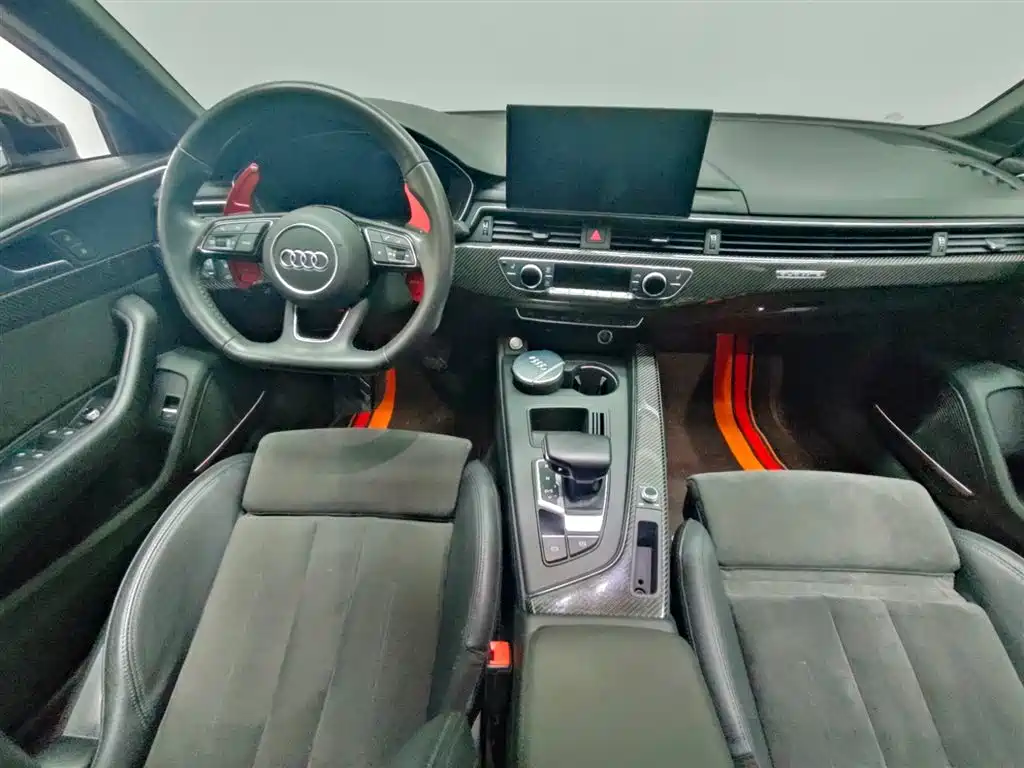 Audi A4L 2021
