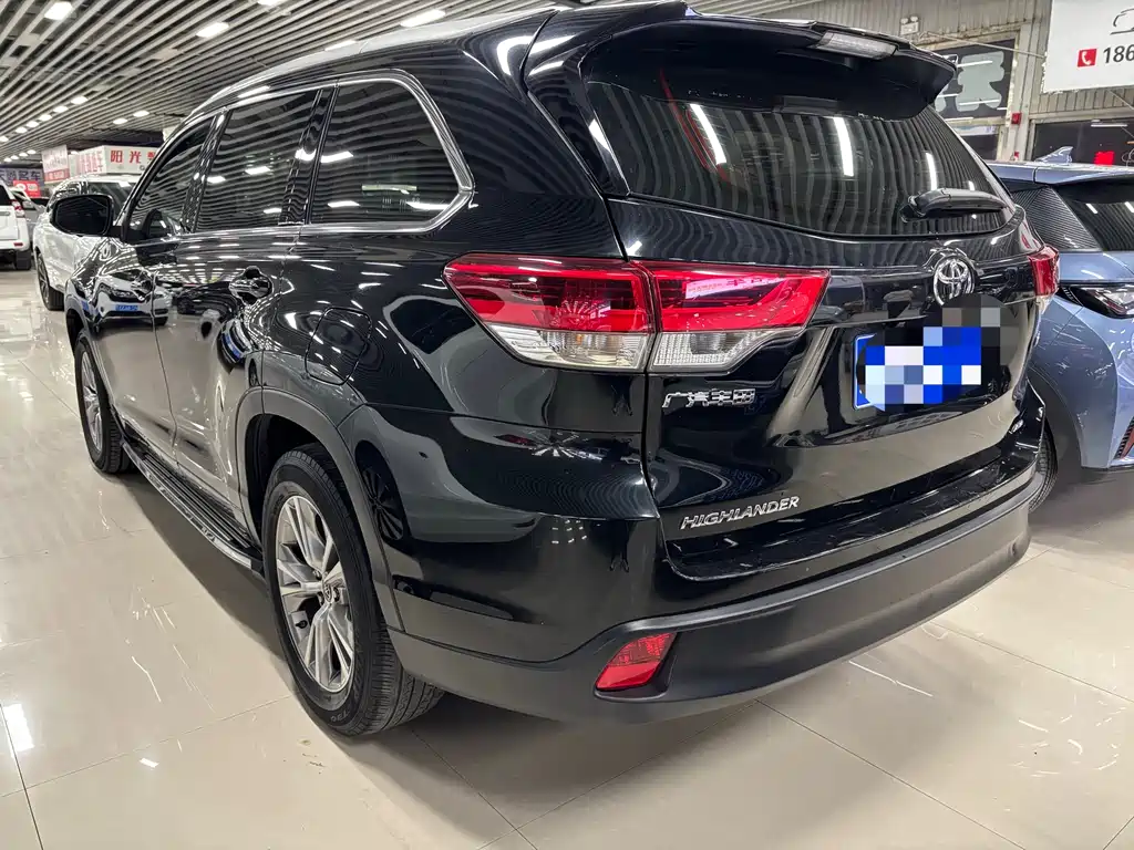 Toyota Highlander 2020 — фото 8