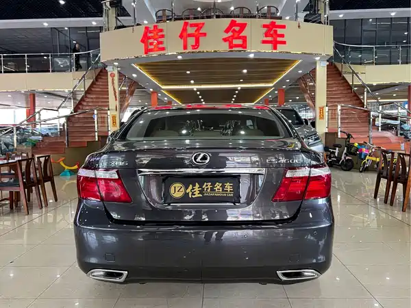 Lexus LS 2006