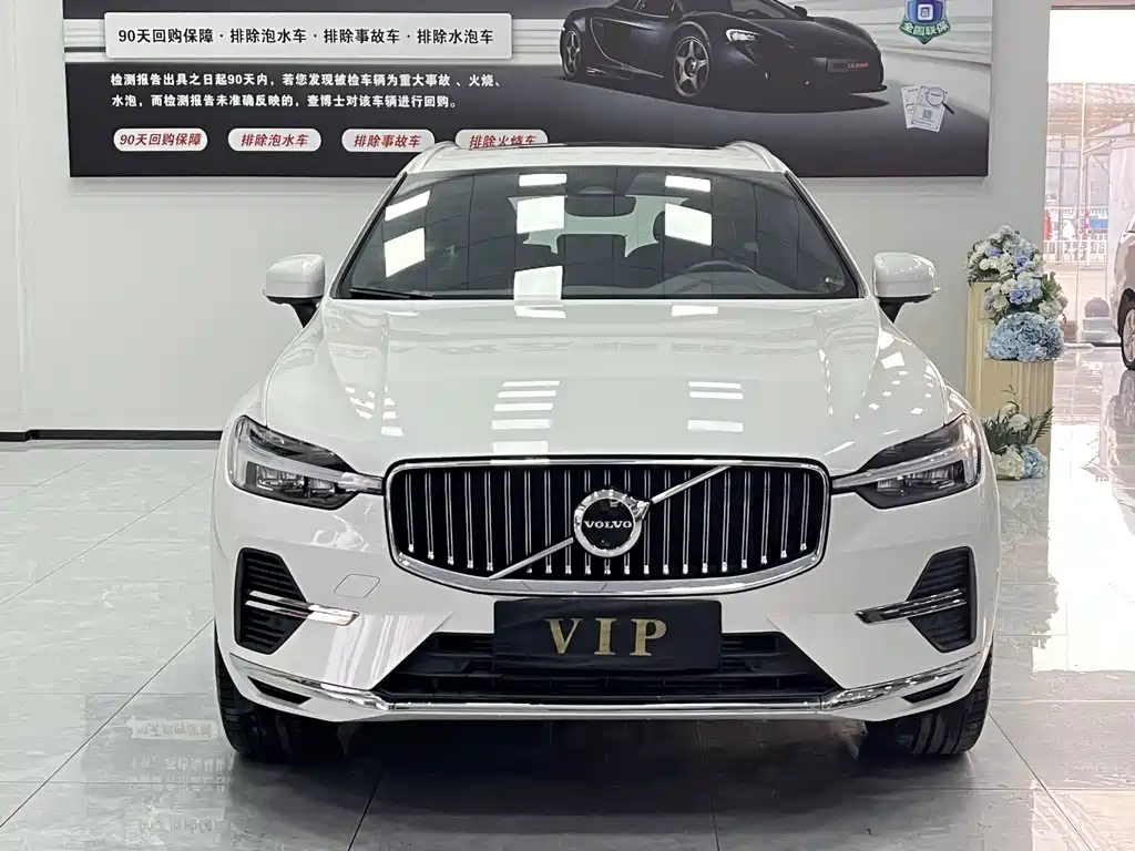 Volvo XC60 Plug-In Hybrid 2021 — фото 2