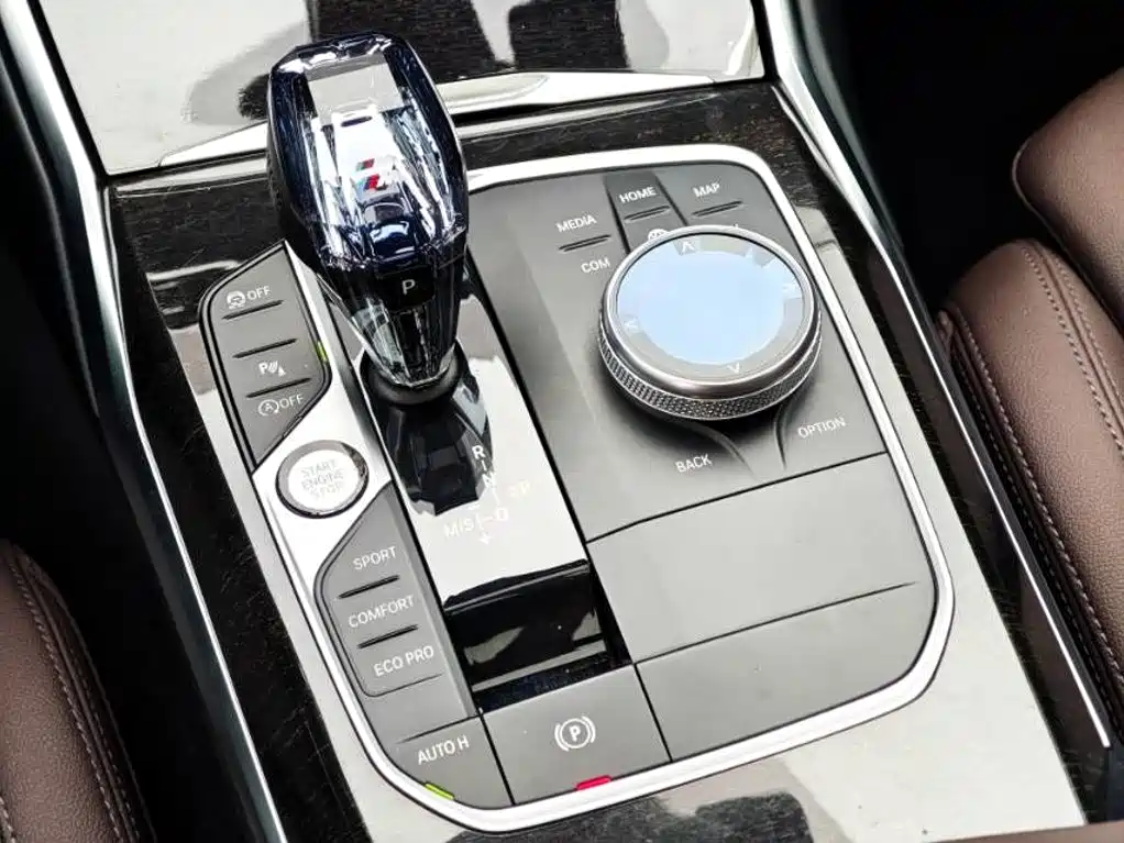 BMW 3 Series 2021 — фото 11