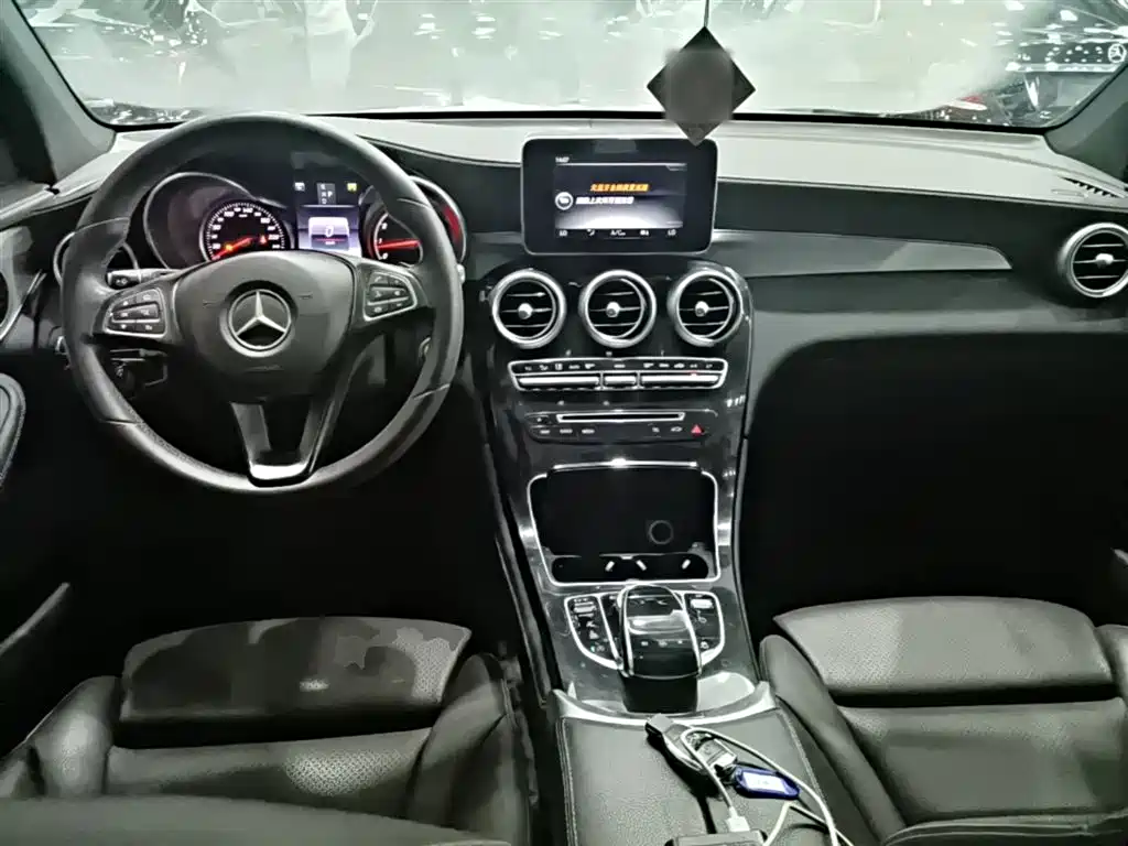 Mercedes-Benz GLC 2016 — фото 10