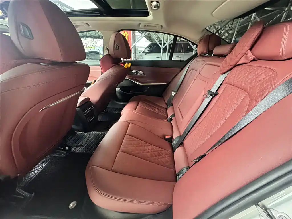 BMW 3 Series 2024