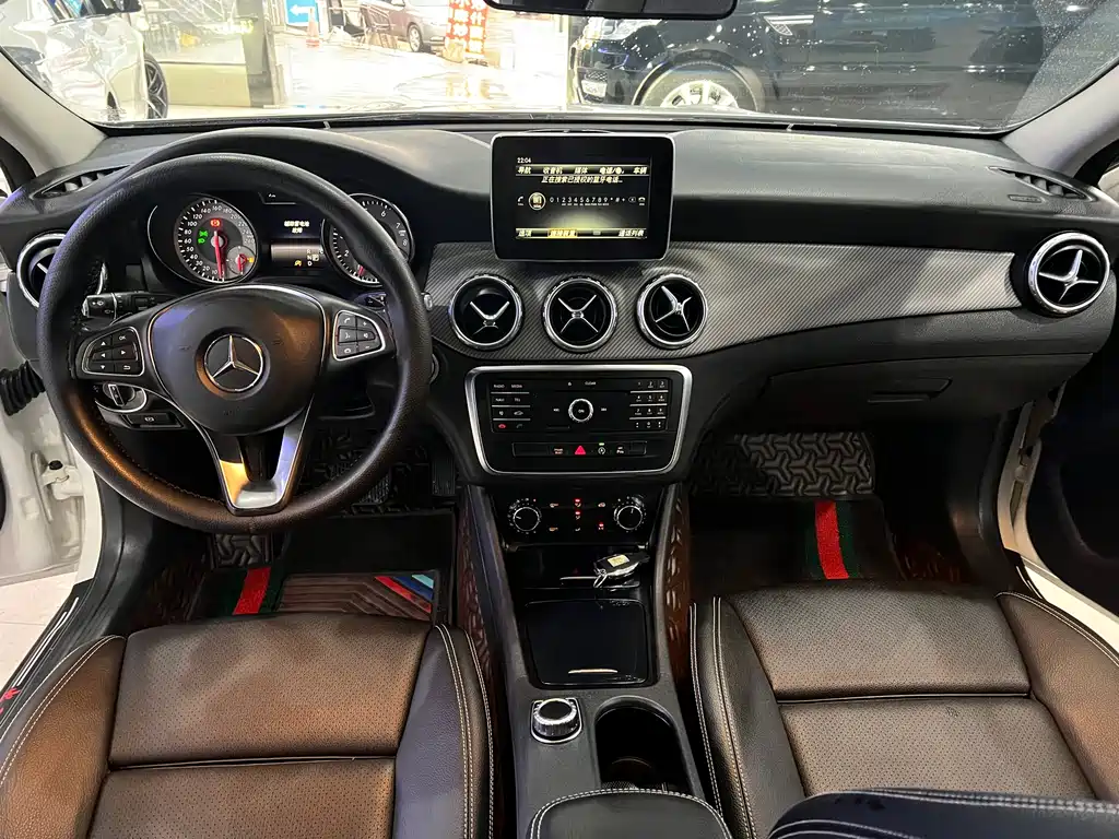Mercedes-Benz GLA 2017 — фото 9