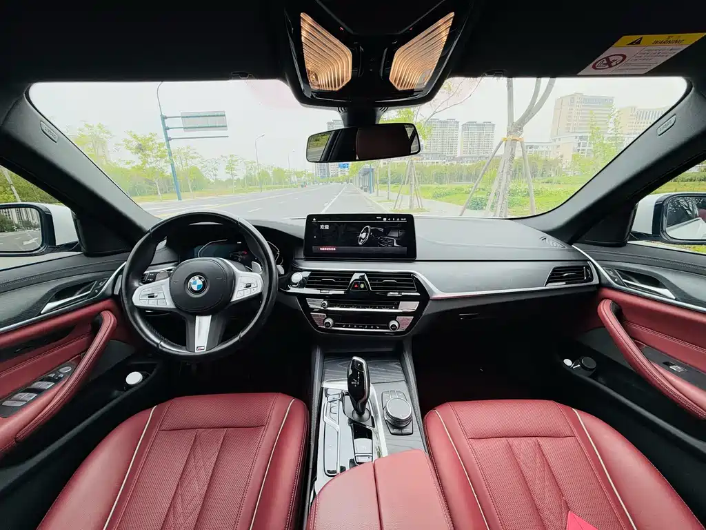 BMW 5 Series 2023 — фото 13