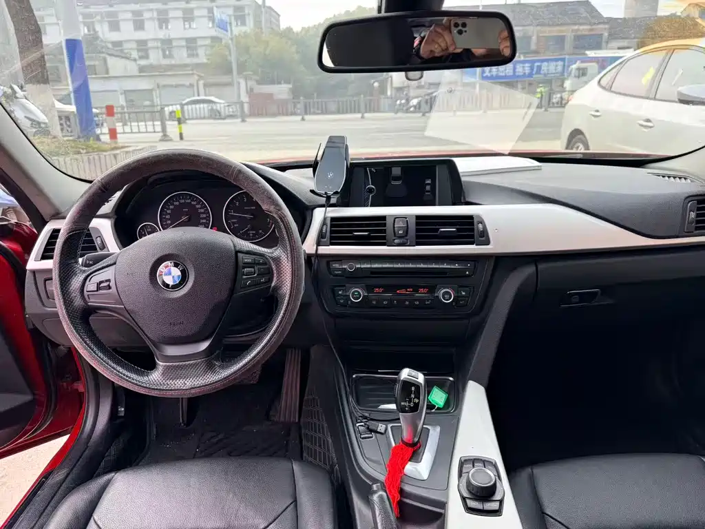 BMW 3 Series 2014 — фото 9