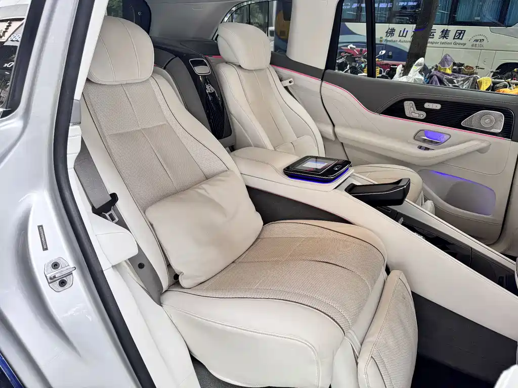 Mercedes-Benz Maybach GLS 2022 — фото 17
