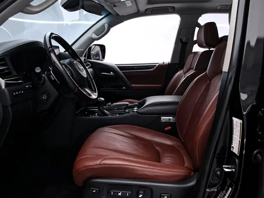 Lexus LX 2019 — фото 12