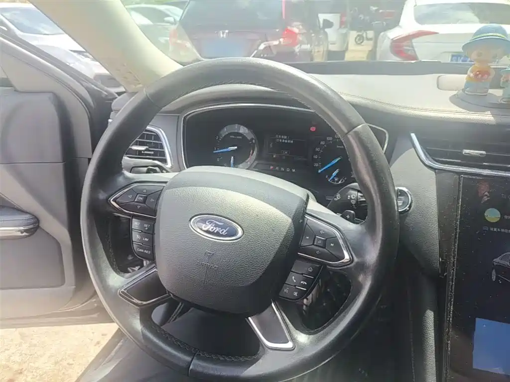 Ford Taurus 2020 — фото 11