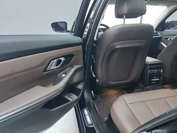 BMW 3 Series 2023