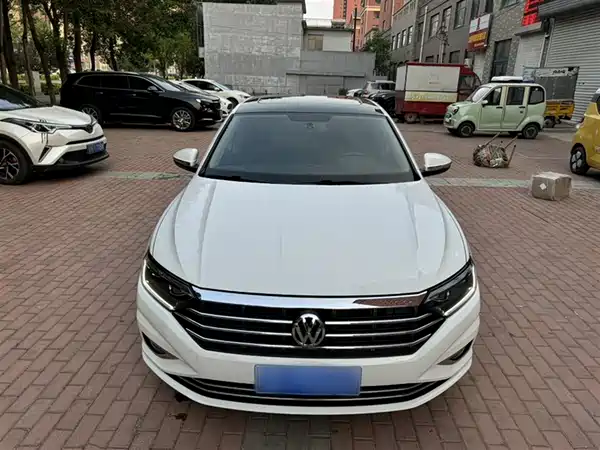 Volkswagen Sagitar 2020