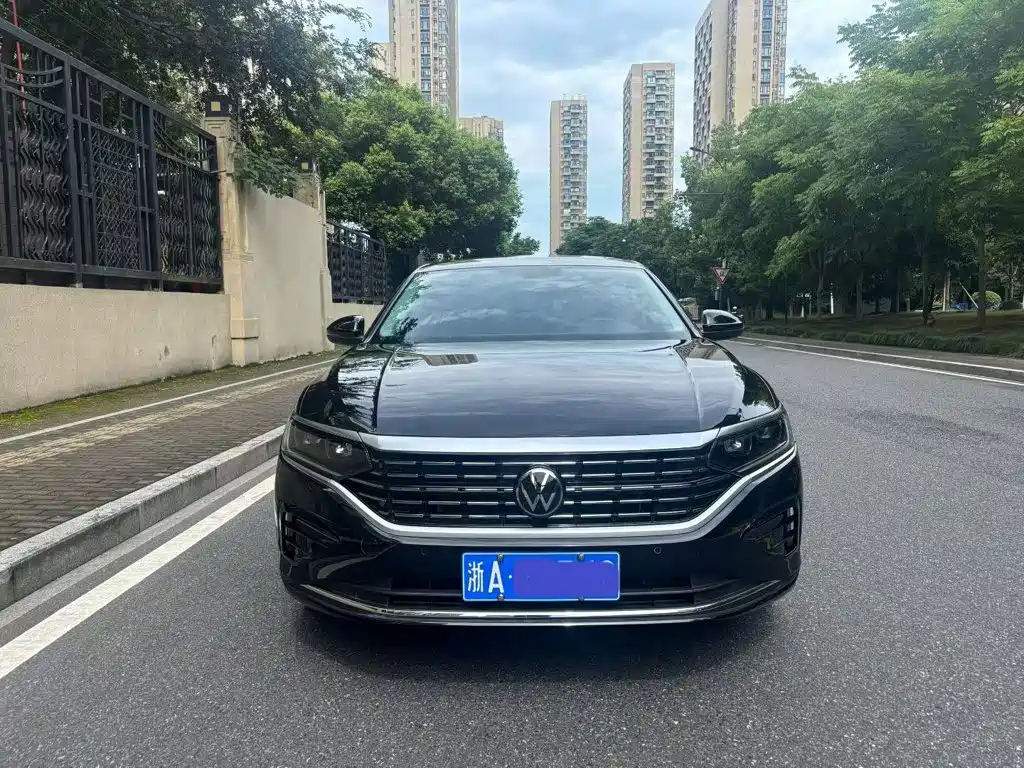 Volkswagen Passat 2023